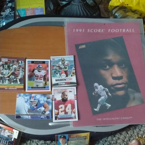 2 for $20😃Football Cards Lot - Picture 1 of 3